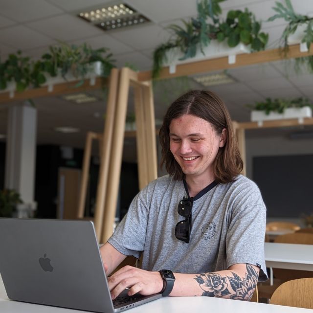 “The tech sector in Norwich feels really exciting at the minute.” Artlist is a Norwich success story. Beginning life in the city as FXHome over 20 years ago, their journey began (in their own words) as “passionate, indie-filmmakers who wanted to help the creative community with easy-to-use tools to make Star Wars lightsaber visual effects”. Since 2001, this creative software company has grown to help over 6 million people worldwide tell their story. We spoke to Dan Jackson, Frontend Developer at Artlist about living and working in Norwich. Click the link in our bio to read the full article. #everydaywins #WiNeveryday #WiN #WorkinNorwich #Norwich #relocating #norwichlife #norwichbusiness #coworking #business #placestolive