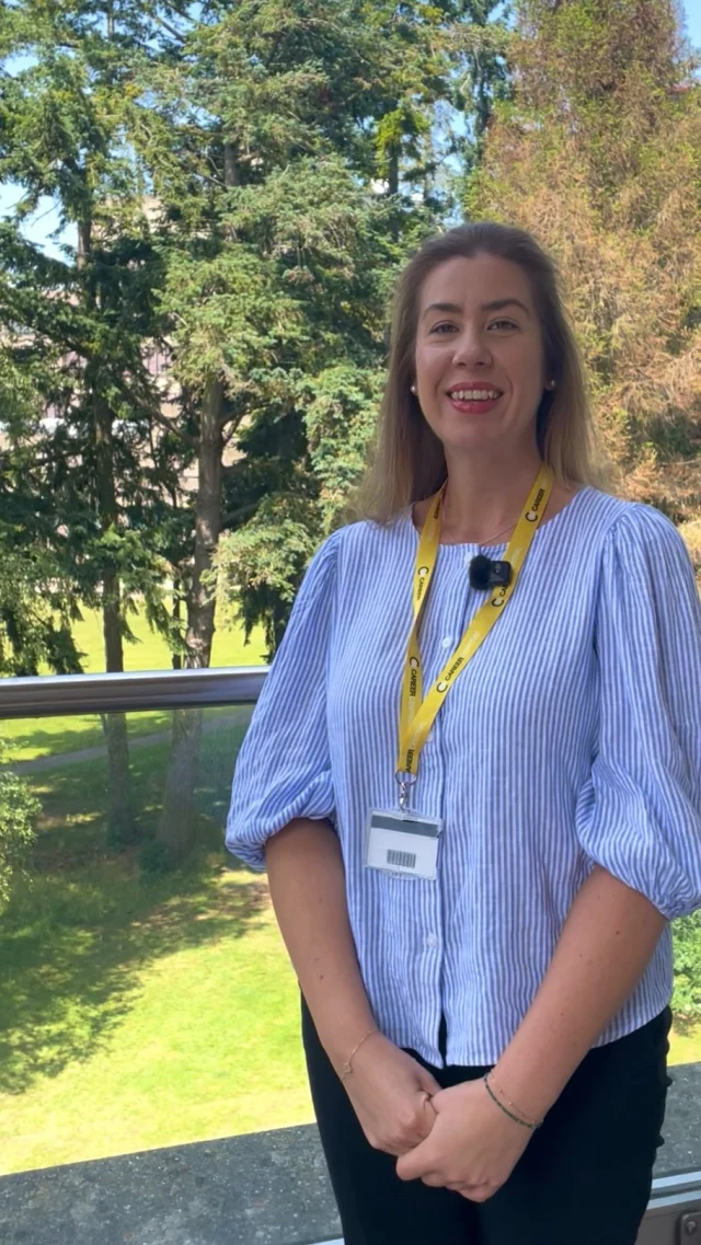 📢Calling all Graduates in Norwich! It’s Grad Week in Norwich, and we are spotlighting the opportunities that await graduates right here in the city. In this video, Astra, Careers Advisor at @uea_careercentral shares valuable insights into why Norwich is a fantastic place to launch your career – from its growing job market and vibrant creative industries to its supportive community and unbeatable quality of life. Transitioning from university to working life can be challenging, but Norwich offers the perfect environment to take those next steps with confidence. Remember, if you are a graduate from UEA you have access to CareerCentral for up to 3 years after graduation. 👉For more info about life and work in Norwich visit workinnorwich.co.uk Read our new Graduates in Norwich page [link in bio!]🧑‍🎓